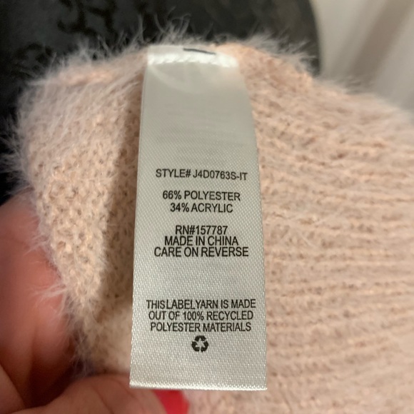 Soft fuzzy white sweater Made with Love - Picture 5 of 5